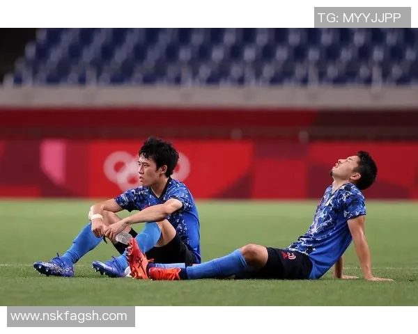 日本足球明星在绝杀时刻的悲壮瞬间与背后的故事